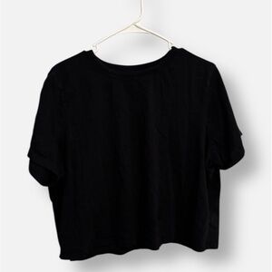 Old Navy Black Cropped Tee